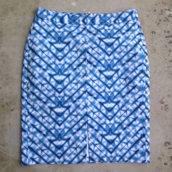 Banana Republic blue Ikat print pencil skirt 6 - Picture 2 of 6